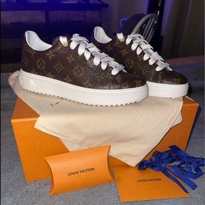 Authentic Women’s Louis Vuitton sneakers